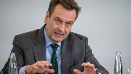 Munich-Re-Chef Wenning sorgt sich um Deutschland