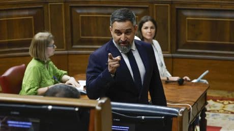 Vox devolvió en un solo día un préstamo 6,5 millones al banco húngaro vinculado a Orbán