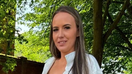 Police pulled mum over because of smell - what they found in car was even worse
