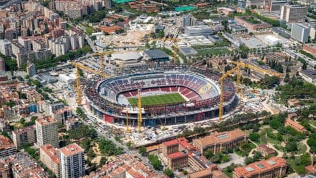 Las 200 deficiencias del Camp Nou y un concierto en Montjuïc amenazan al Barça: ¿Dónde pueden jugar ante el Valencia?