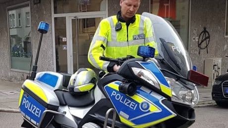 Lärm auf der Straße: Polizist macht klare Ansage an alle Motorradfahrer