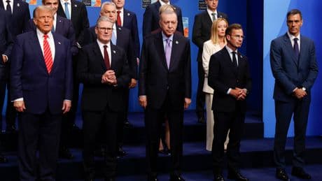 Los líderes de los grandes países europeos, menos Sánchez, discuten este miércoles con Trump el futuro de Ucrania