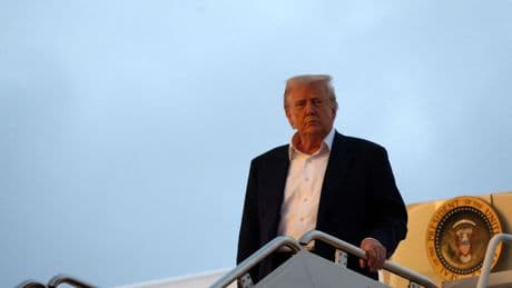 Trump: dazi al 100% sui film stranieri. E ordina di riaprire Alcatraz
