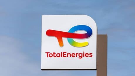 « Il n’y a rien de faux dans la communication de TotalEnergies » : accusés de greenwashing, la major face à ses juges