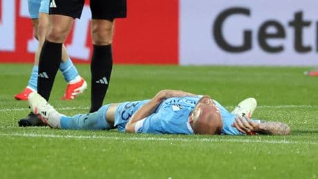 Zustand von Bochum-Kapitän - Hofmann hat Schlauch in der Lunge