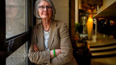 Louise Penny, escritora: “Canadá se ha revelado ante el mundo como un país que sabe defenderse”