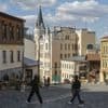 REPORTAGE. "Les Russes font semblant de vouloir la paix, il n'y a rien derrière" : à Kiev, la trêve annoncée par Vladimir Poutine accueillie avec scepticisme