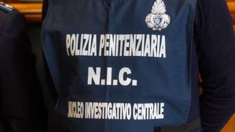 La sinistra boicotta il decreto pro agenti