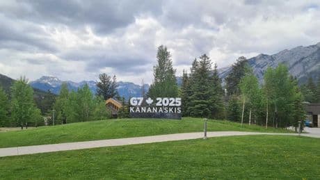 « Le Canada n’est pas isolé » : au G7, Mark Carney veut unir les puissances contre Trump