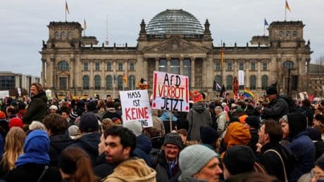 Die AfD und ein Verbot: Die Spitzen von Schwarz-Rot halten sich zurück