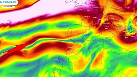 Llega "lo más crudo" de la ola de calor en España: Aemet amplía la alerta a 13 CC.AA. con riesgo de tormentas y 'reventones'