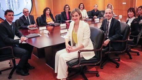 Las empresas pagan un 34% menos en el Impuesto de Sociedades hasta mayo