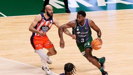 El Unicaja se queda sin Ejim y Djedovic