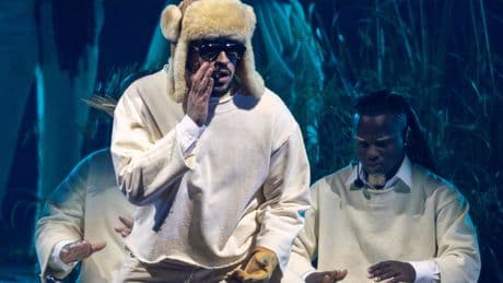 Bad Bunny arranca su gira en Puerto Rico con una oda a sus raíces y críticas al colonialismo