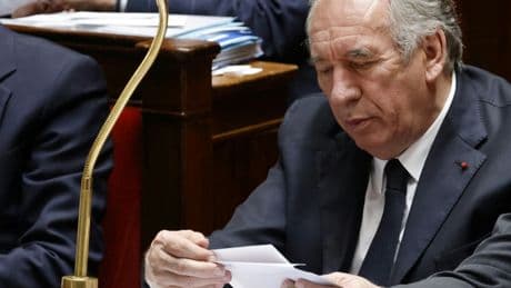 Proportionnelle: François Bayrou consulte, les avis divergent