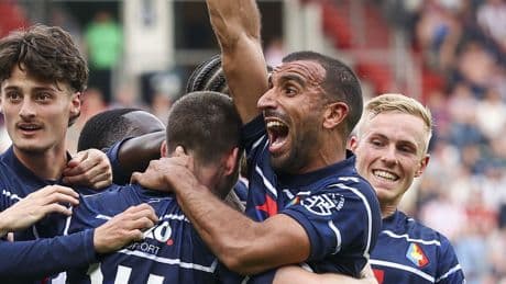 Stuntend Telstar keert na 47 jaar terug in de eredivisie, Willem II degradeert