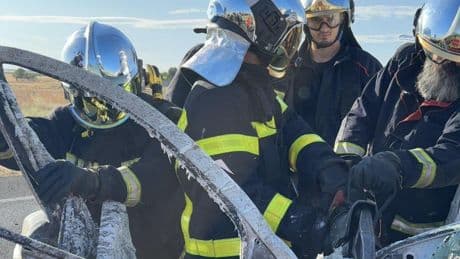 Accidente en Parla: muere el conductor de una furgoneta tras chocar frontalmente contra un camión en la M-410