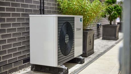 Households could net thousands of pounds in savings from clean tech – report