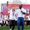 In beeld | Dansende Wiegman en talloze fans bij huldiging Engeland in Londen