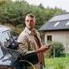 Via energiedelen kan je tot 300 euro per jaar besparen op je stroomfactuur, maar zijn ook de leveranciers fan?