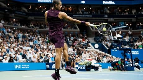 Esta vez, Alcaraz encuentra un aliado en el rival: Bellucci se deshace solo