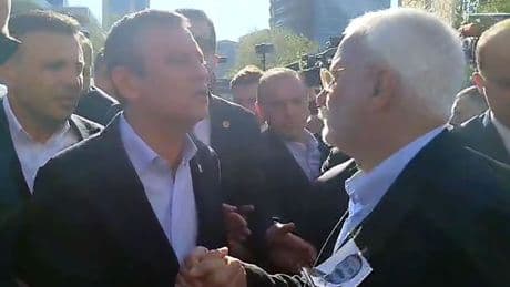 Özgür Özel, Sırrı Süreyya Önder'in cenaze töreninde: 'Sana vuran bizden değildir'