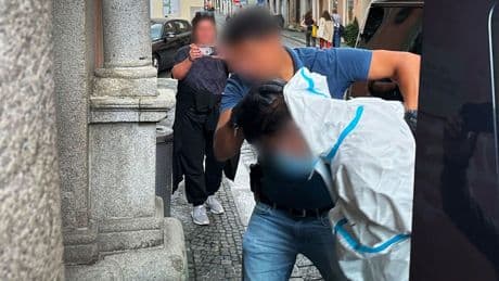 Passau: Mann fährt Frau und Tochter an – Haftbefehl erlassen