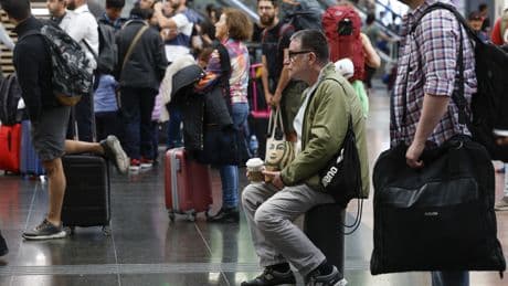 Nadie sabe lidiar con los saboteadores de Moncloa