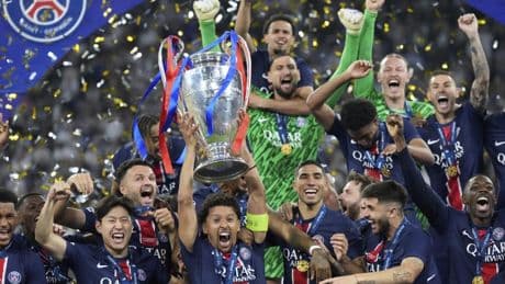 Campeones de Europa con el futuro en el aire