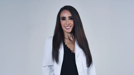 Cristina Eguren, dermatóloga: “El ejercicio bien adaptado puede ser uno de tus mayores aliados para controlar la rosácea, ayuda a regular el estrés, que es el gran enemigo de la rosácea”