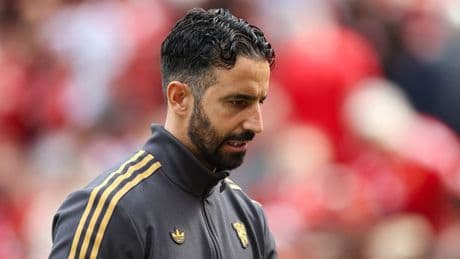 Man Utd sent clear message after 'lodging £61m transfer offer' - 'I'm staying'