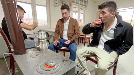 Bu yaylanın sakinleri, yazın ortasında kışı yaşıyor