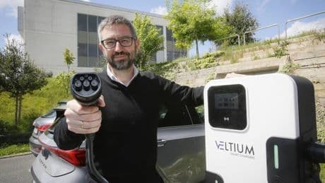 Cargadores inteligentes que le 'dicen' al vehículo cuándo conectarse