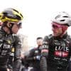 Adam Yates ziet kopman roze verliezen, maar juicht ook een beetje voor zijn broer