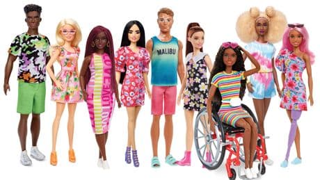 Kult-Puppe auf flachem Fuß - Darum trägt Barbie jetzt Sneaker statt Pumps