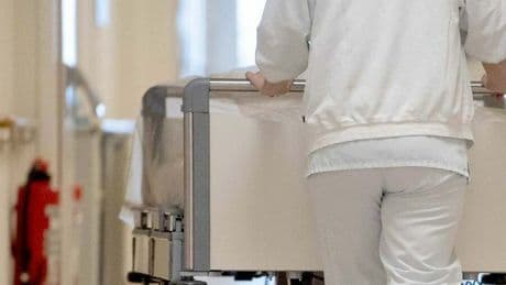 Kliniken: Gesundheitsministerin Warken will flexiblere Krankenhausreform – und könnte sie damit aufweichen