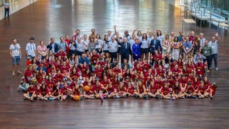 Endesa recibe a la Selección Femenina de Baloncesto antes de partir al Eurobasket