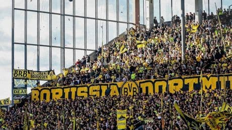 Tödlicher Vorfall am Millerntor-Stadion - BVB-Fan (39) stirbt nach St.-Pauli-Spiel