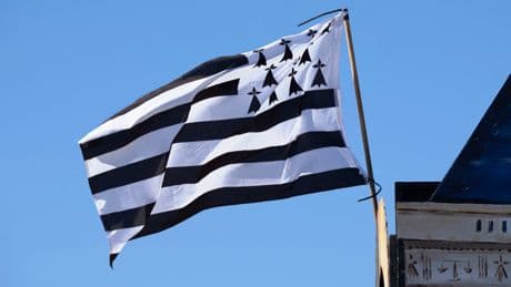 Comment la Bretagne a-t-elle réussi, pendant des siècles, à ne pas être rattachée à la France?