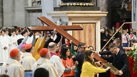 «Les compteurs sont quelque part remis à zéro» : chez la génération Z, rebond catholique ou illusion d’optique ?