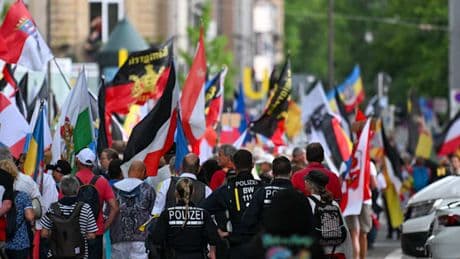 Hohes Mobilisierungspotenzial – Hunderte „Reichsbürger“ ziehen durch Karlsruhe