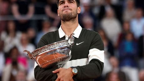 Alcaraz repite título en Roland Garros con una remontada antológica ante Sinner
