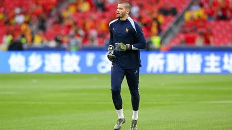 Mercato : Lucas Chevalier plus que jamais dans le viseur du PSG