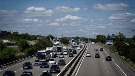 Sécurité routière : un mois de juillet particulièrement meurtrier sur les routes de France