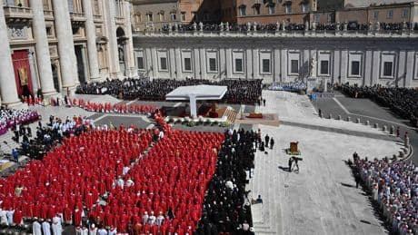 Tod des Papstes: Hundertausende Trauerende, prominente Gäste: Franziskus' Beisetzung in Bildern