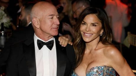 Jeff Bezos, il matrimonio dell’anno sotto assedio: i cambi di programma, le proteste e il regalo a Venezia