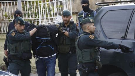 Un detenido en Barcelona por instar a cometer atentados yihadistas acepta 3 años de cárcel