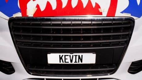 « Kevin… Ah d’accord. Tu n’as jamais pensé à changer de prénom ? »