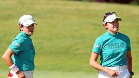 Golf-Schwestern Akie und Chisato Iwai: Erst siegt die eine Zwillingsschwester, dann die andere