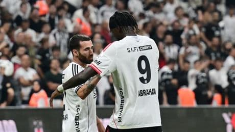CANLI: Beşiktaş - Başakşehir! Karşılaşmada ilk yarı oynanıyor